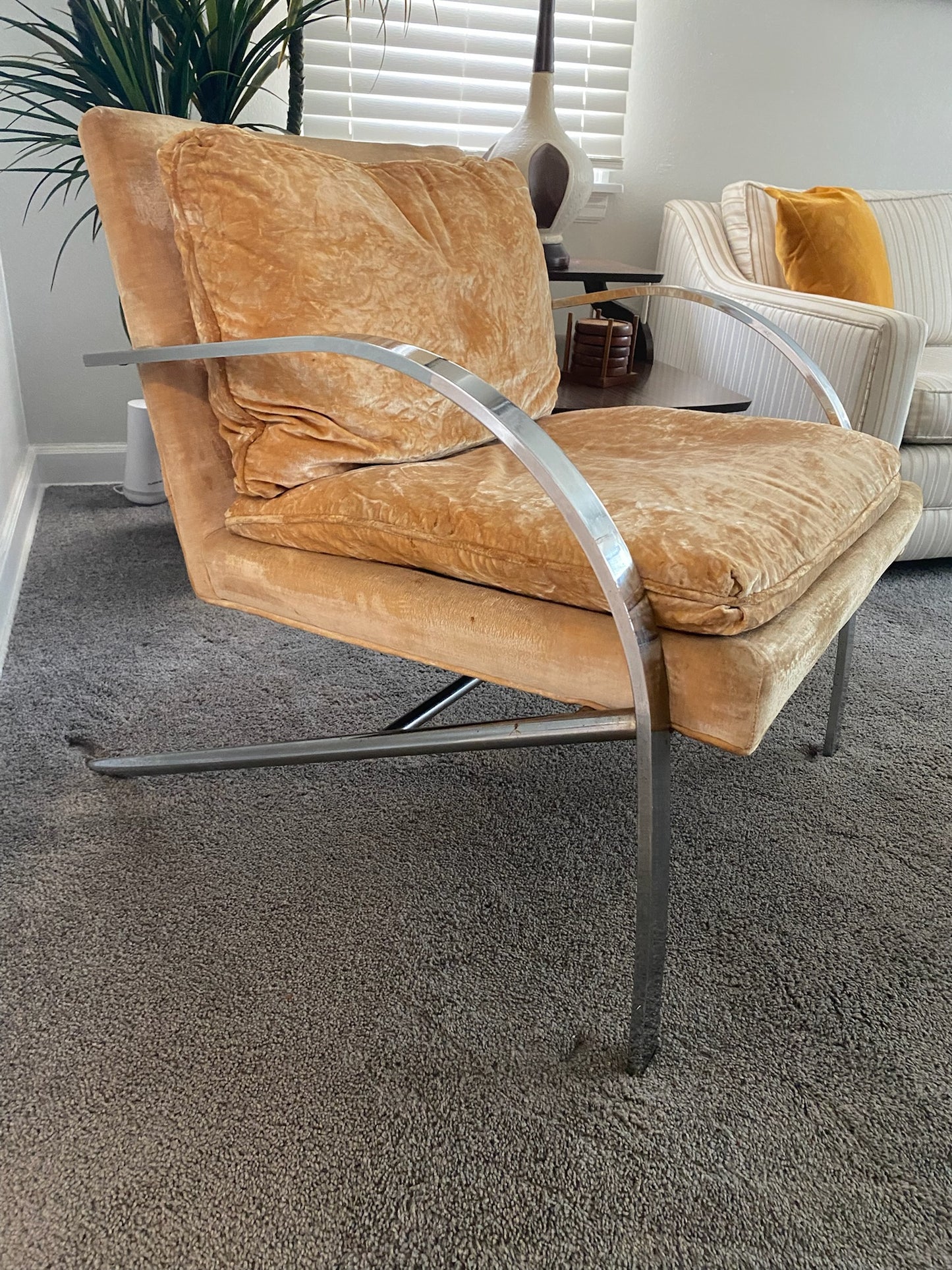 Vintage Flair lounge chair